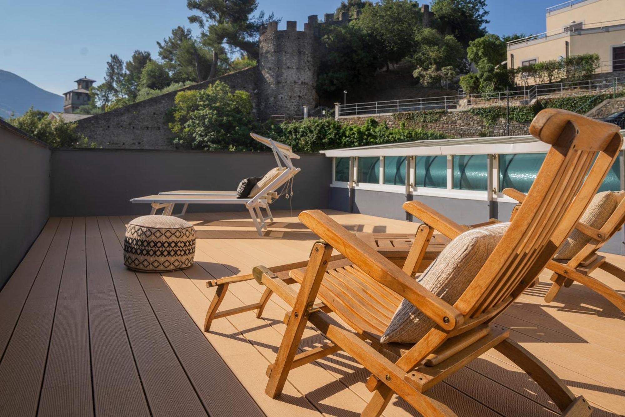 Hotel Villa Edera & La Torretta Монелья Экстерьер фото