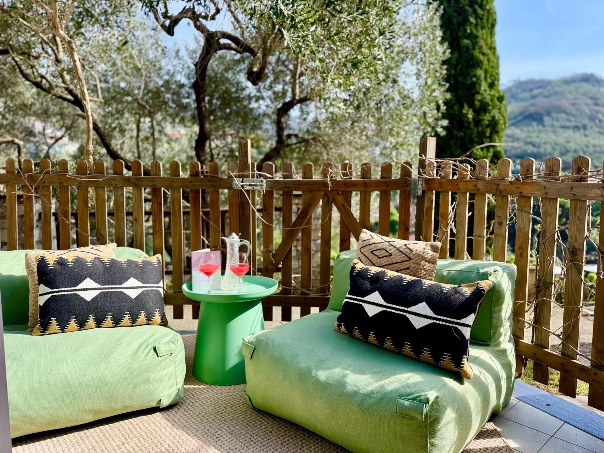 Hotel Villa Edera & La Torretta Монелья Экстерьер фото